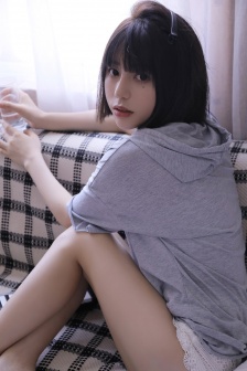 紫黑色的小野果